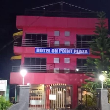 On Point Plaza Bed & Breakfast Murud  Luaran gambar