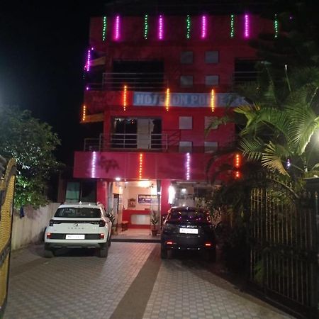 On Point Plaza Bed & Breakfast Murud  Luaran gambar