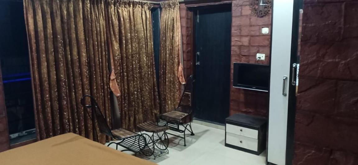 On Point Plaza Bed & Breakfast Murud  Luaran gambar