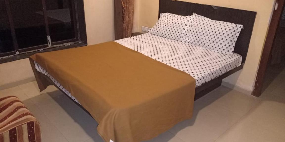 On Point Plaza Bed & Breakfast Murud  Luaran gambar
