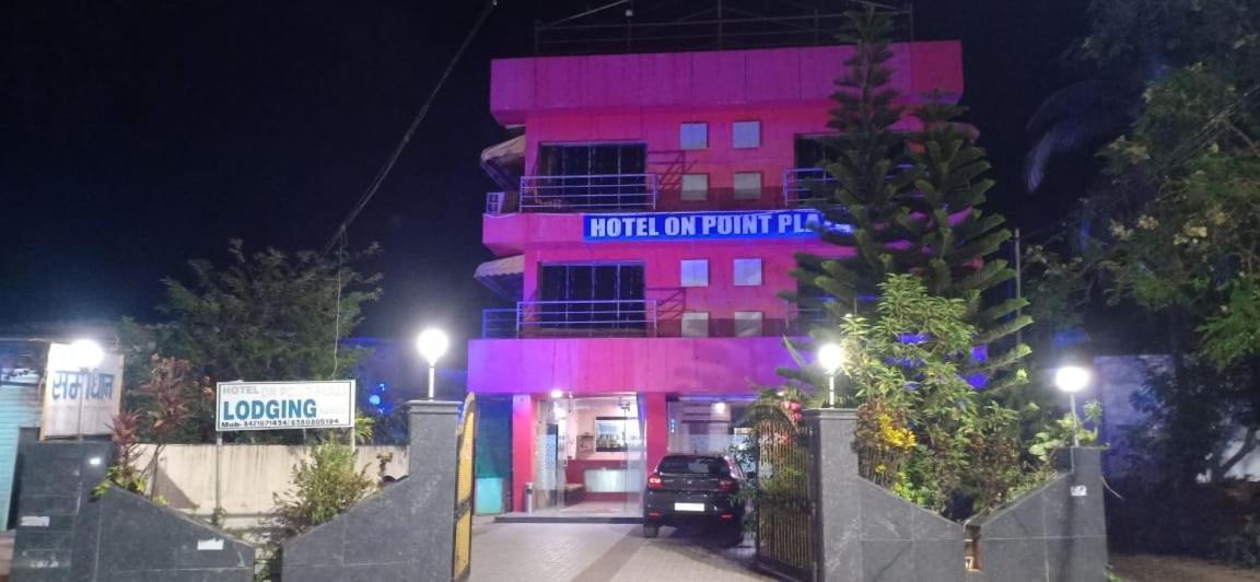 On Point Plaza Bed & Breakfast Murud  Luaran gambar