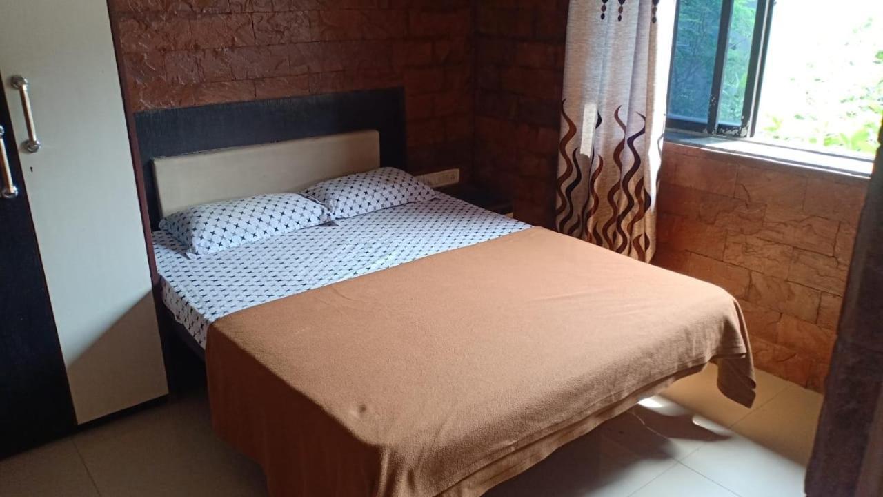 On Point Plaza Bed & Breakfast Murud  Luaran gambar