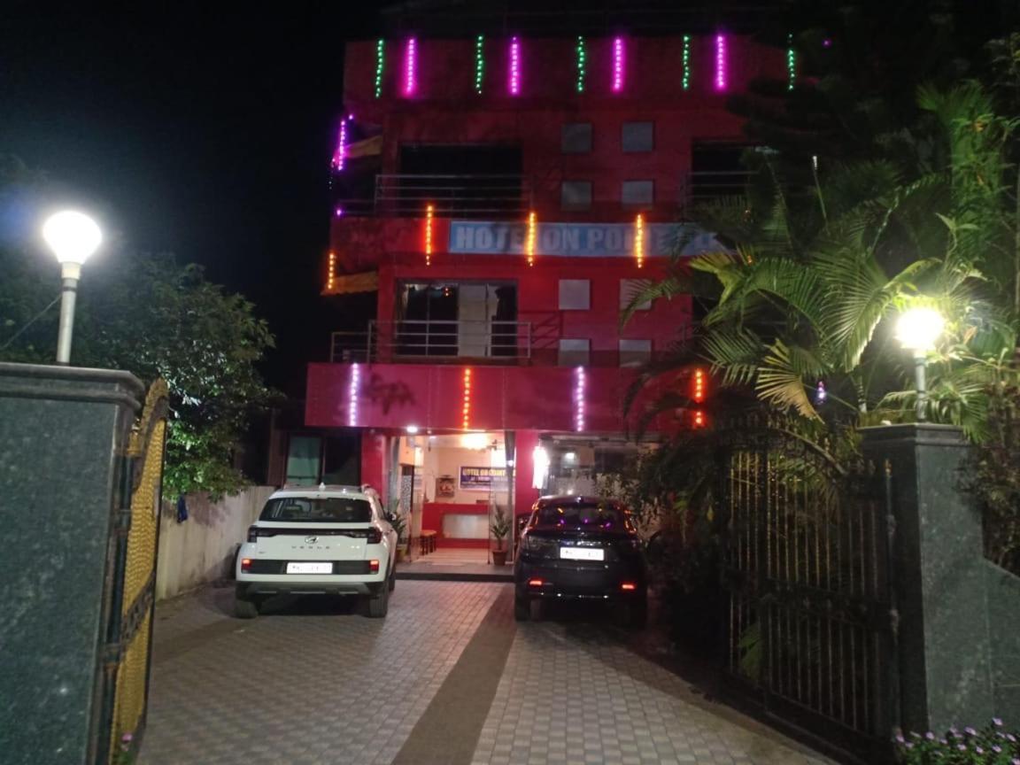 On Point Plaza Bed & Breakfast Murud  Luaran gambar