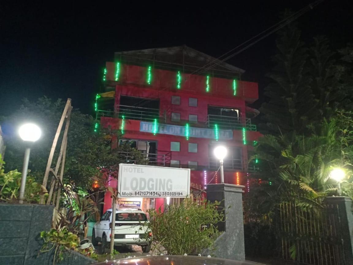 On Point Plaza Bed & Breakfast Murud  Luaran gambar