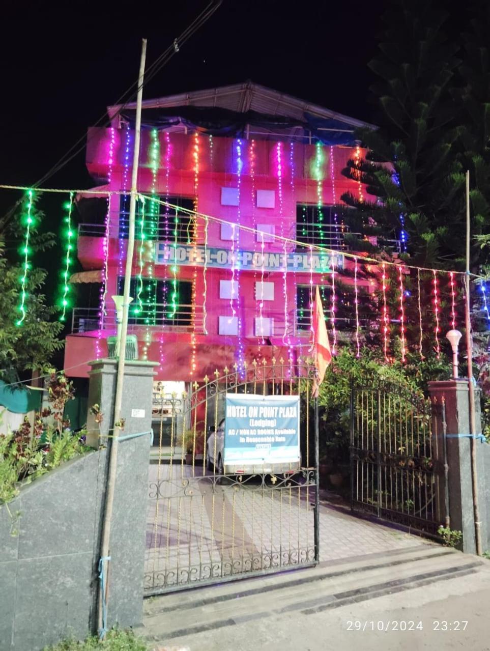 On Point Plaza Bed & Breakfast Murud  Luaran gambar