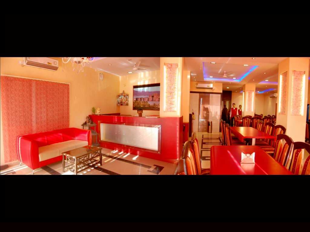 On Point Plaza Bed & Breakfast Murud  Luaran gambar