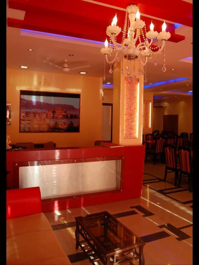 On Point Plaza Bed & Breakfast Murud  Luaran gambar