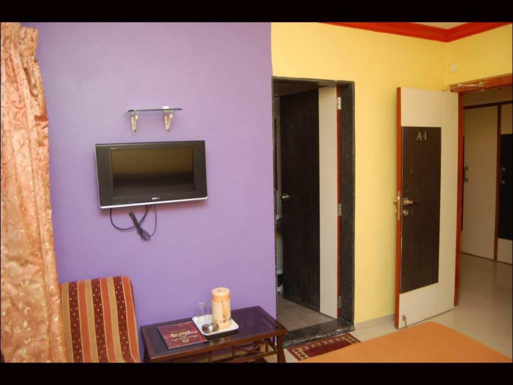 On Point Plaza Bed & Breakfast Murud  Luaran gambar