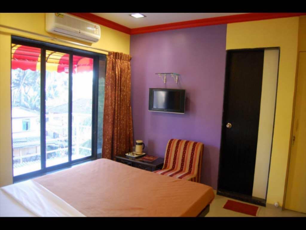 On Point Plaza Bed & Breakfast Murud  Luaran gambar